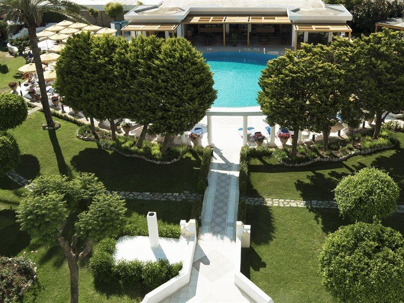 Mitsis Grand Hotel Rhodes City Exterior foto The pool at the hotel