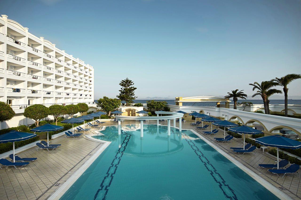 Mitsis Grand Hotel Rhodes City Exterior foto The swimming pool at the Grand Resort
