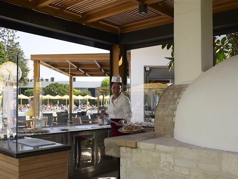 Mitsis Grand Hotel Rhodes City Exterior foto The restaurant